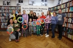 „Serce dla Ukrainy” – warsztaty w międzyzdrojskiej bibliotece 31 marca 2022 r.