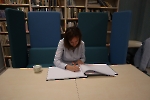Spotkanie z dr Agnieszką Podolecką pracownikiem UNICEF w międzyzdrojskiej bibliotece – 09.10.2023 r.